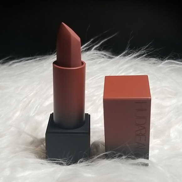huda beauty new lipstick